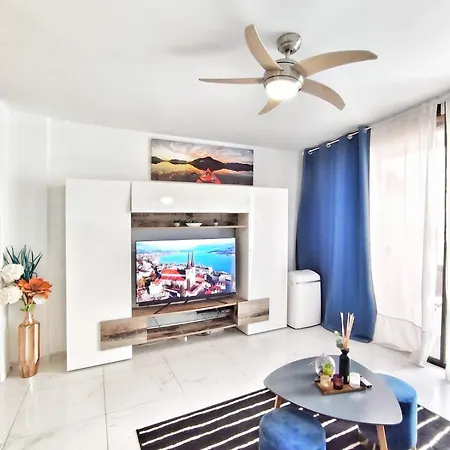 Sunshine Escape With Ocean View Lejlighed